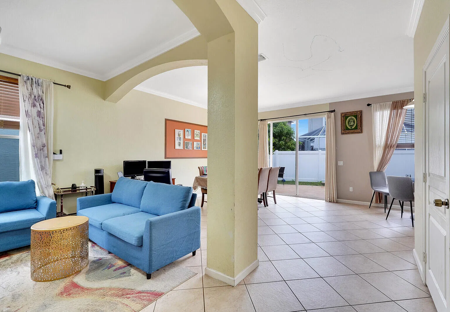 3 bed, 2.5 bath, 1616 sqft, $3,000 — Photo 3