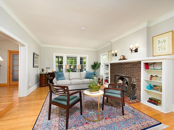 2nd image of 302 Ashland Ave