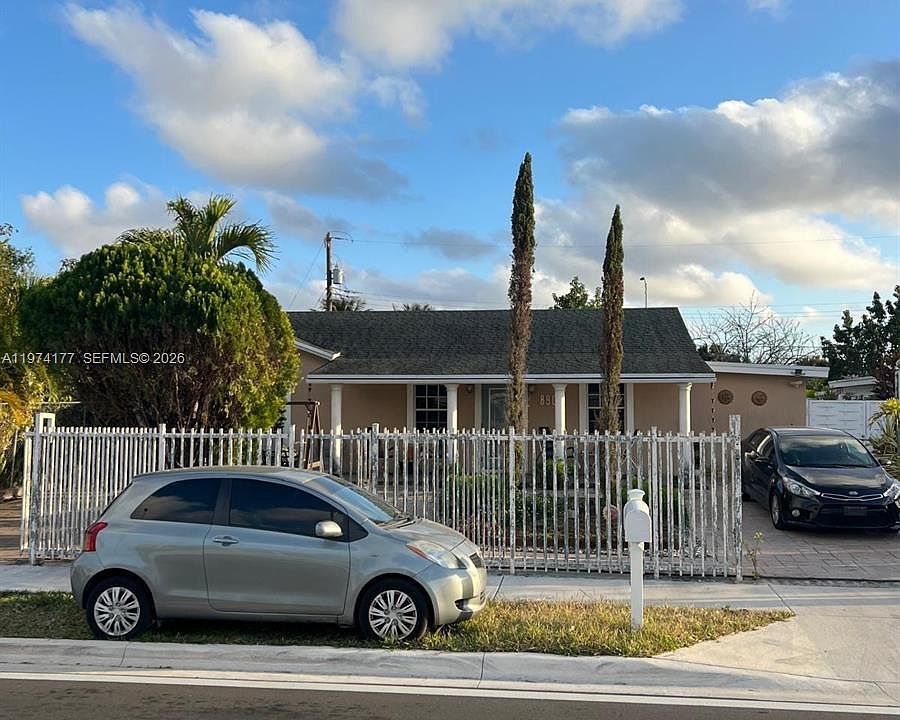 1st image of 890 SE 3rd Pl