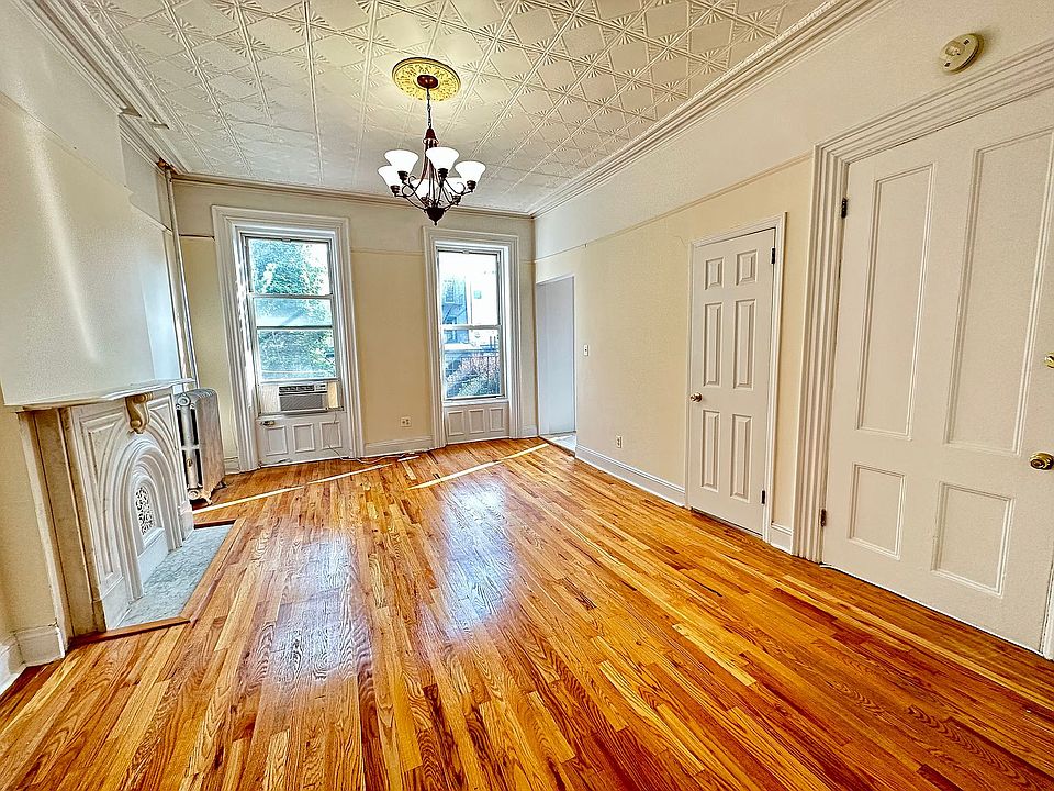 1st image of 258 President St #3