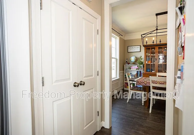 2425 Morgans Point Dr — Photo 12