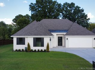 14103 S College Ave, Bixby, OK 74008