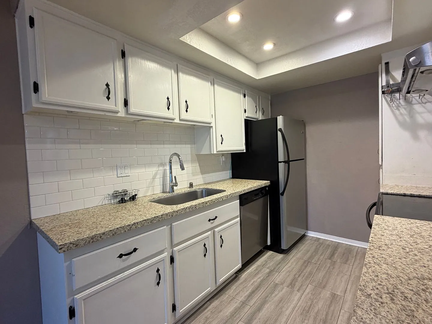 Stylish & Comfortable Townhome in Point Loma — Photo 3