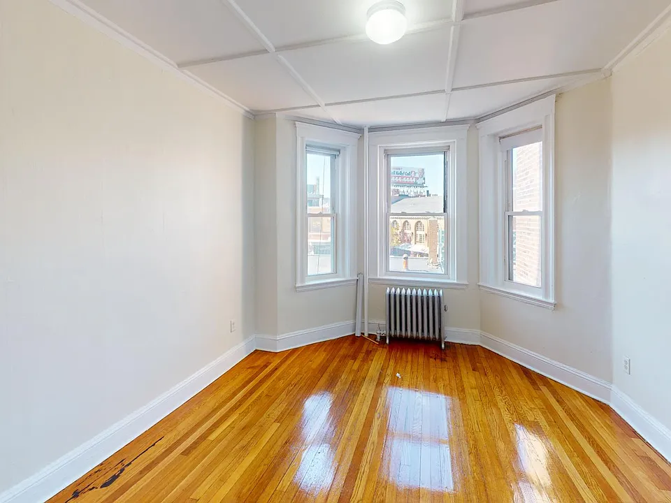 1161 Boylston St #5