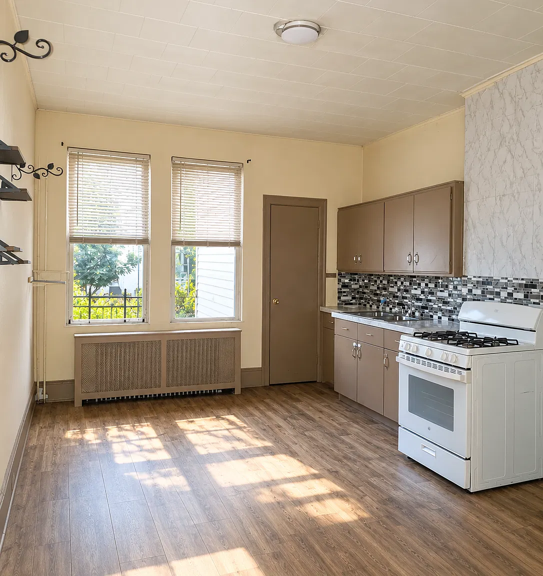 1 bed, 850 sqft, $2,400 — Photo 1