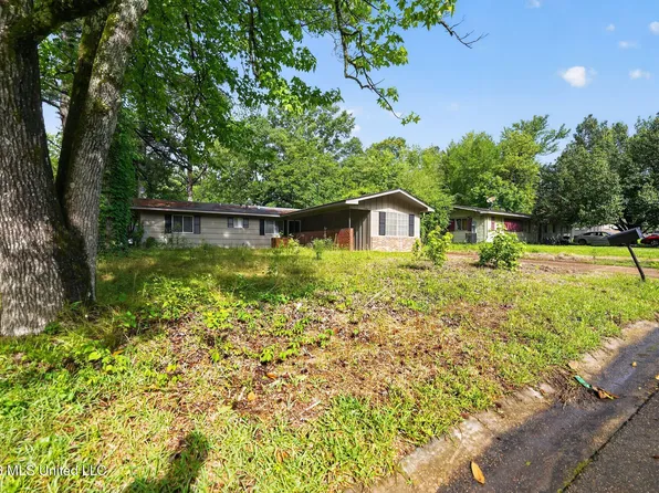 3027 Marwood Dr, Jackson, MS 39212