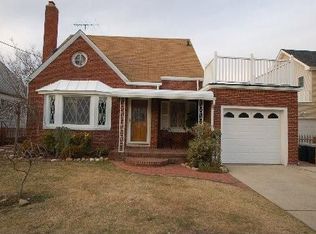 79 Lawrence St, New Hyde Park, NY 11040