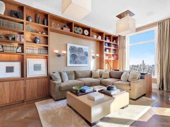 15 Central Park West image 4 of 22