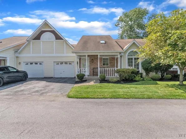 40 Spicebush Ln, Buffalo, NY 14221