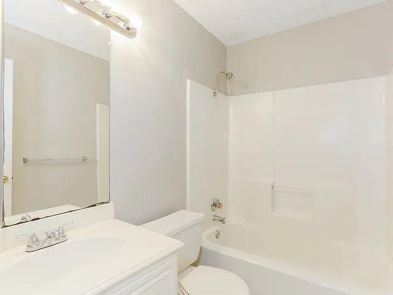 1211 Old Knoll Dr — Photo 14