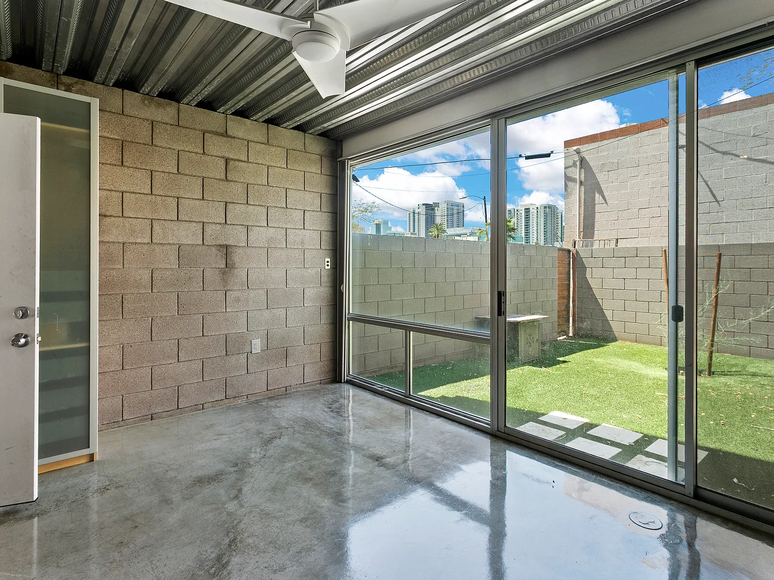 3 bed, 1476 sqft, $2,450 — Photo 3