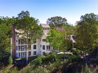 85 Prattling Pond Rd, Farmington, CT 06032