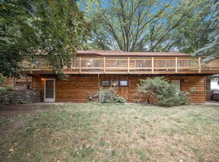 457 Wagner St, Roseville, MN 55113