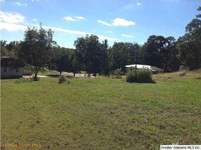 2nd image of 909 Rose Ln