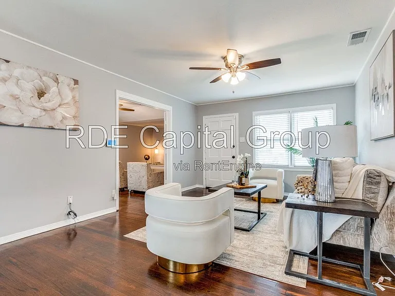 2736 Rolinda Dr — Photo 4