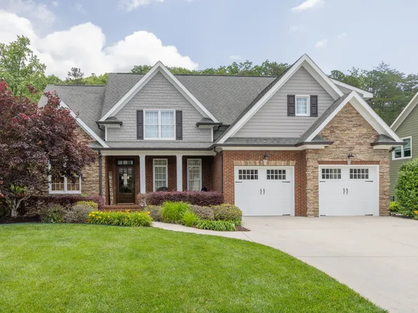 879 Deer Valley Dr, Hixson, TN 37343
