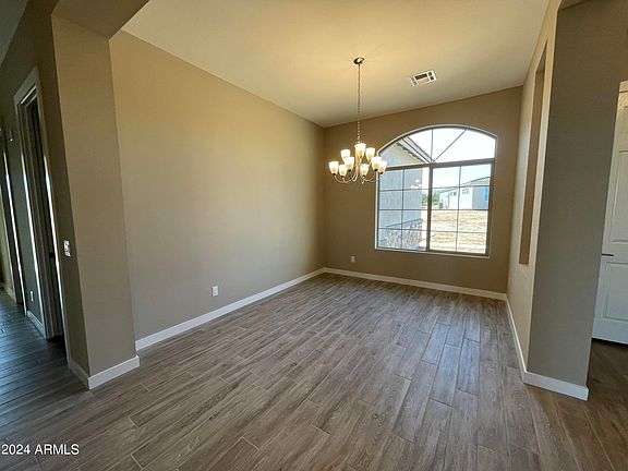 4th image of 14232 E CAVEDALE Drive