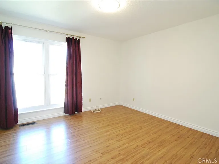 11027 Slater Ave — Photo 4