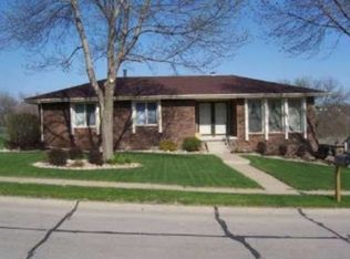 7413 S 46th Ave, Omaha, NE 68157