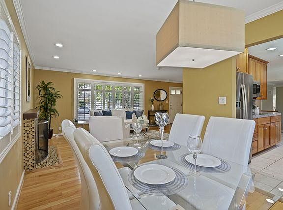 5th image of 207 Branbury Dr