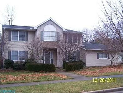 1st image of 749 Creekside Dr