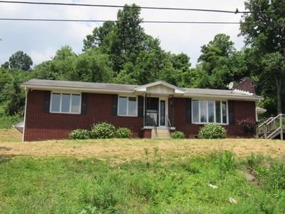 135 Penn Adamsburg Rd, Jeannette, PA, 15644