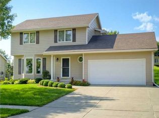 1315 S 4th St, Carlisle, IA 50047