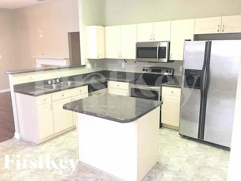 865 Abbey Grove Ln — Photo 7