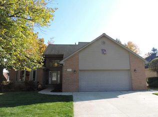 42114 Brianna Dr, Clinton Township, MI