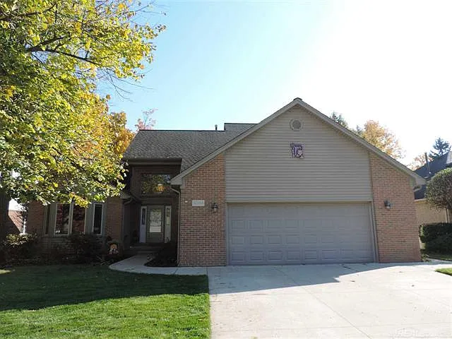 42114 Brianna Dr photo 1