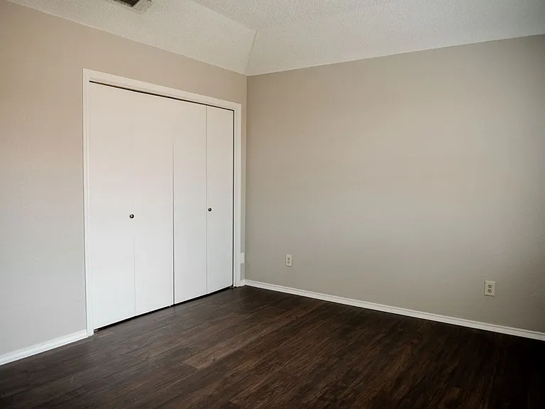 5110 San Antonio Ave — Photo 9
