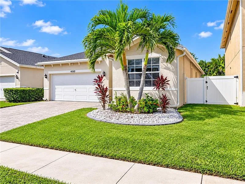 4065 Tomoka Dr