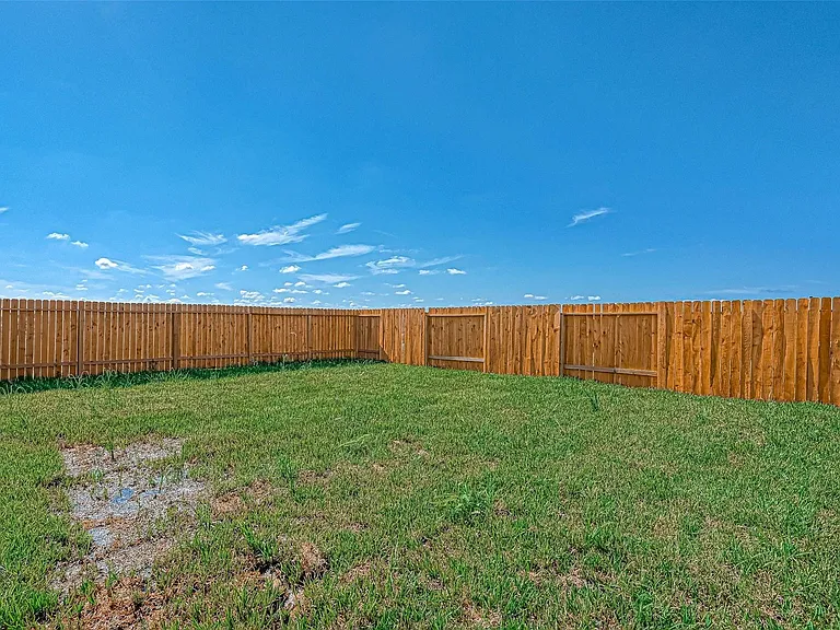 7910 Cypress Country Dr — Photo 39