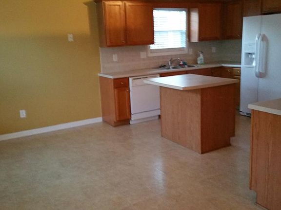 4th image of 1375 Dunton Green Way