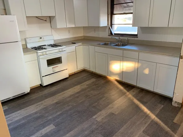 306 E Marietta St, Woodsfield, OH 43793