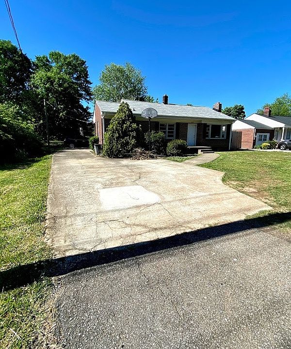 202 Pope Field Rd, Easley, SC 29642 Zillow