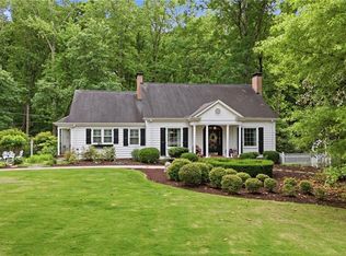 691 Dixon Dr, Gainesville, GA 30501