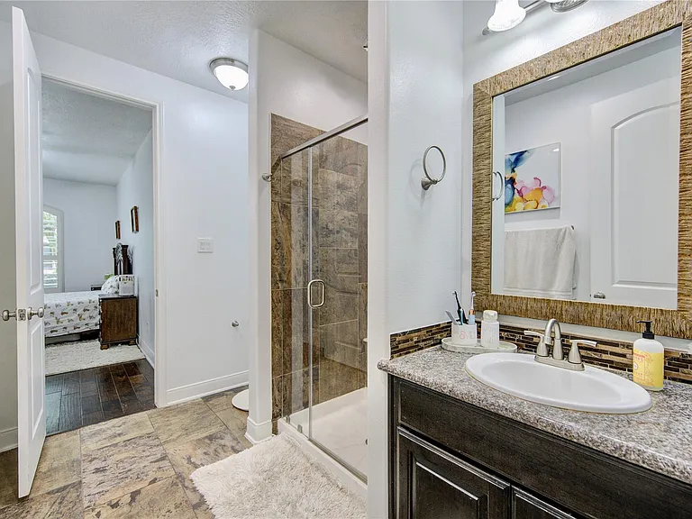 10702 Claythorne Ct — Photo 30