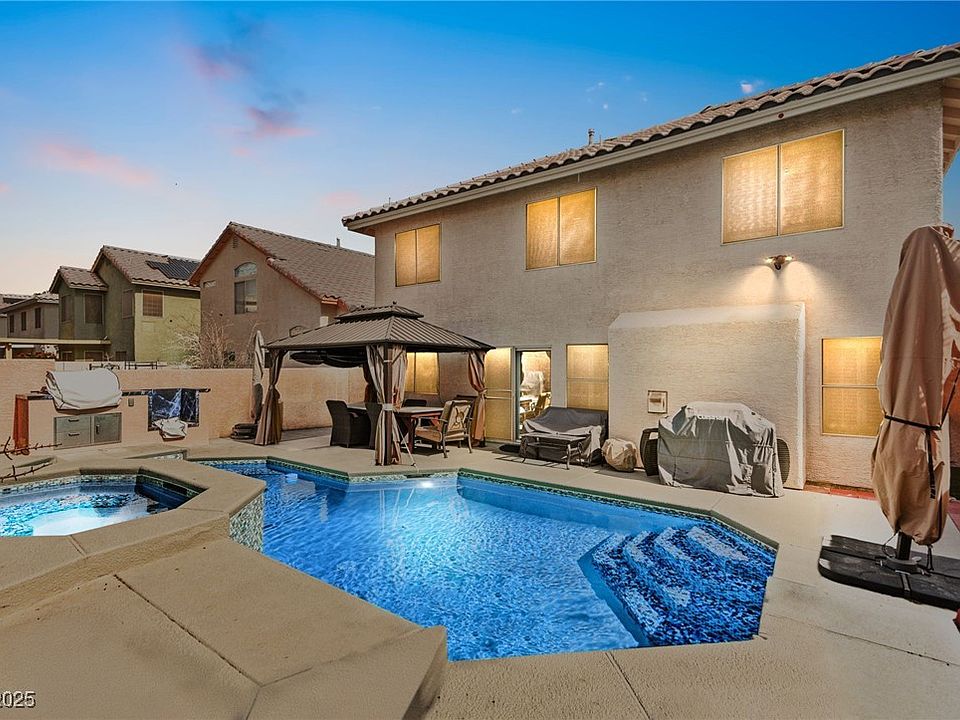 1st image of 3427 Meridale Dr