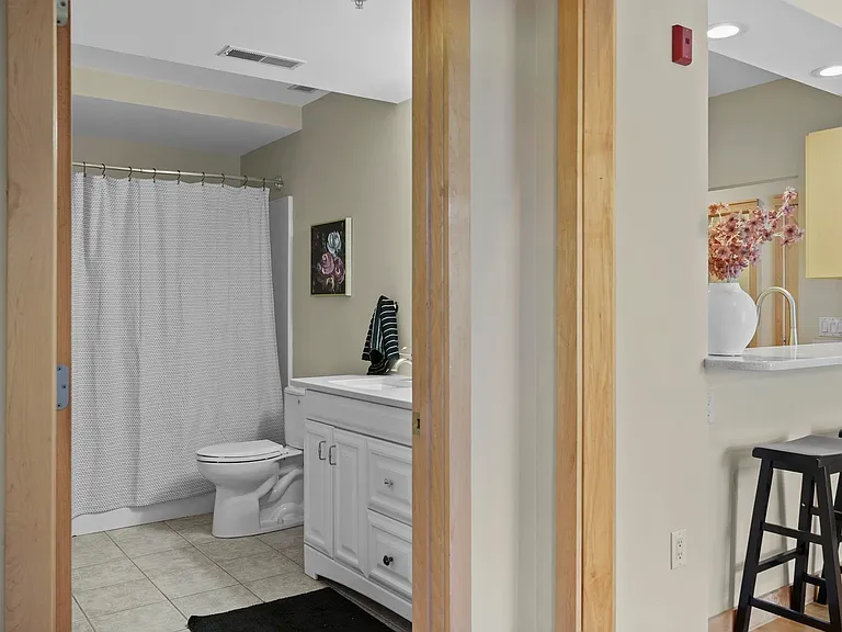 1037 Williamson St #107 — Photo 22