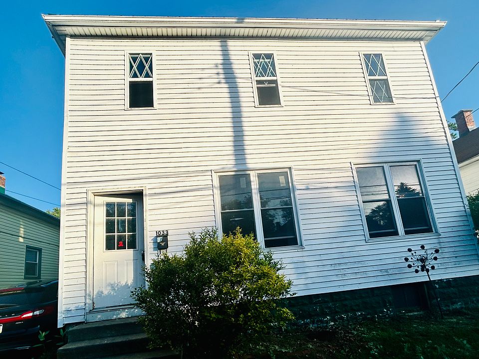 1st image of 1033 W 4th St #2