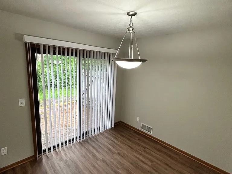 7999 Green Meadow Ct — Photo 10
