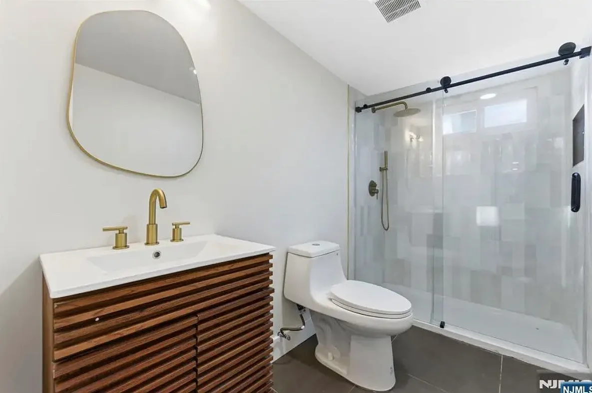 1 bed, 700 sqft, $2,150 — Photo 1