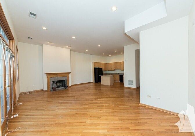 1st image of 2539 N Southport Ave