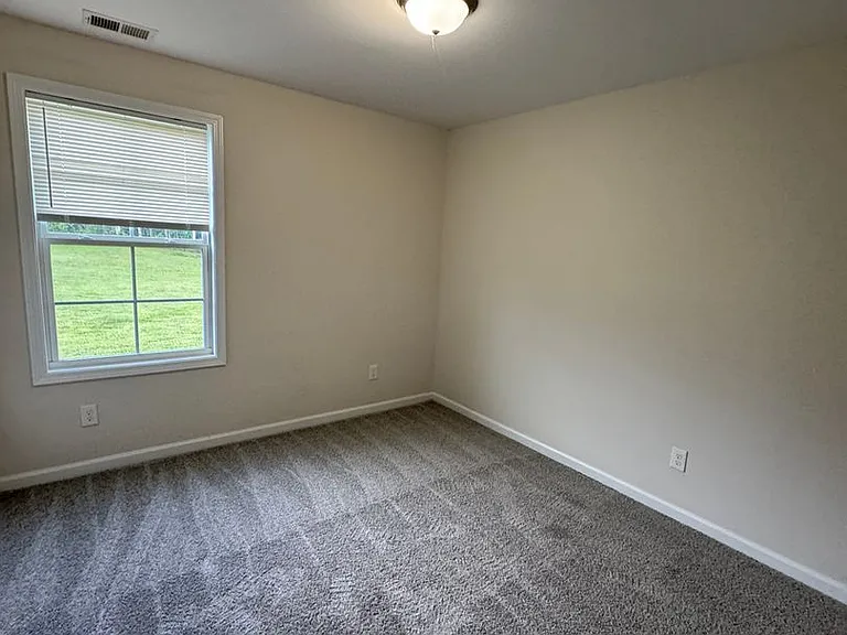 1605 Gambill Wood Dr — Photo 11
