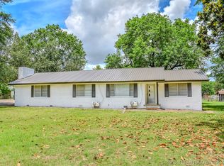 801 NE 4th St, Antlers, OK 74523