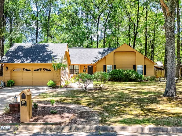 405 Muscadine Ln, Russellville, AR 72801
