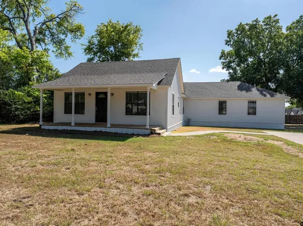 619 Martin St, Chandler, TX 75758
