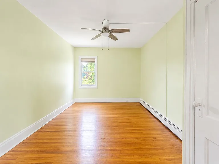 25 Cove Street — Photo 3