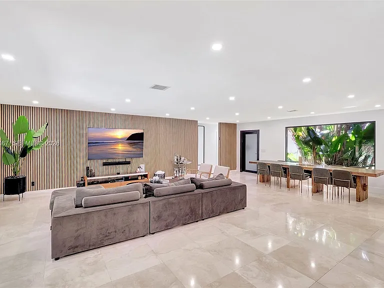 7711 Miami View Dr — Photo 6